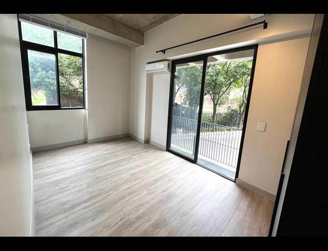 1 BEDROOM APARTMENT FOR SALE IN SANDOWN